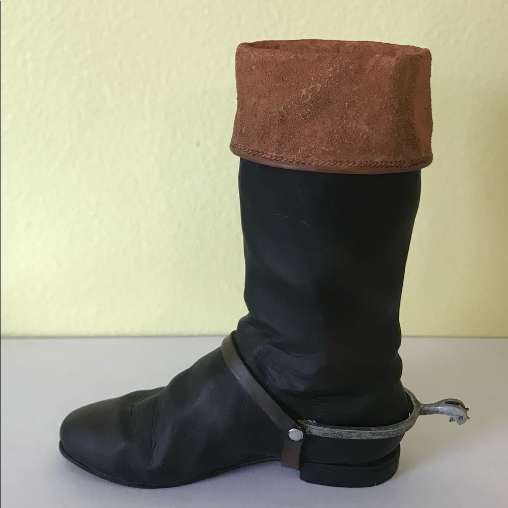 Collectible George Washington Riding Boot - Picture 6 of 10